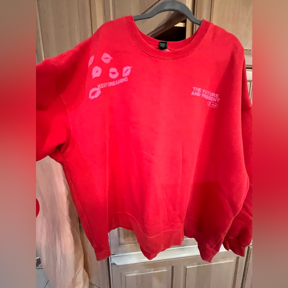 VALENTINE COLORS ❤️ TARGET ❤️WILD FABLE CREWNECK - Picture 3 of 6